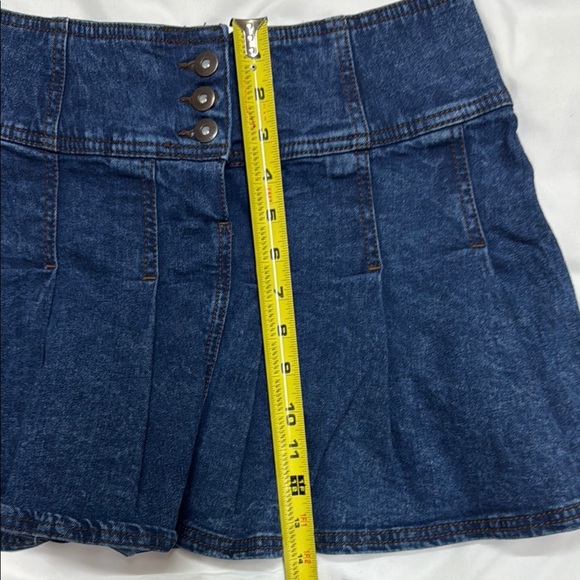 No Boundaries.   Blue Mini Skater Skirt - Picture 4 of 5